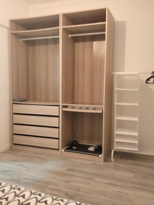 Lisbon, 3 Bedroom Apartment In Amora , 15 Min From The Beach Exterior foto